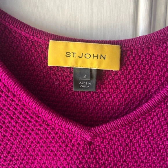 ST. JOHN vneck 100% wool sweater pink magenta size medium womens designer - Picture 3 of 6